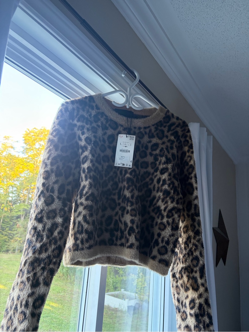 Zara Leopard Print Fuzzy Crewneck Sweater - Brown & Black